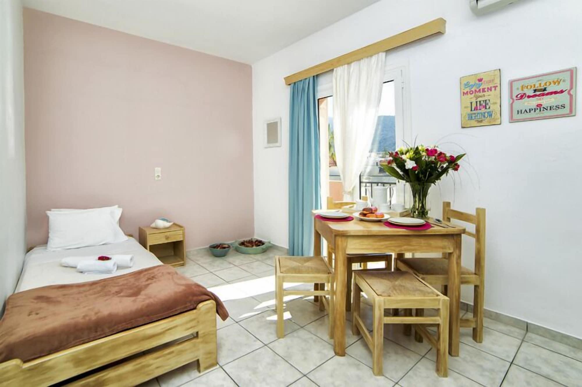 Malia Central Apartments Екстериор снимка