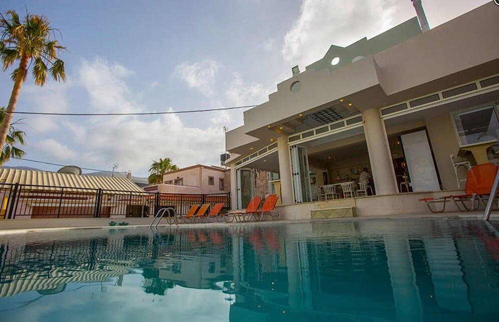 Malia Central Apartments Екстериор снимка